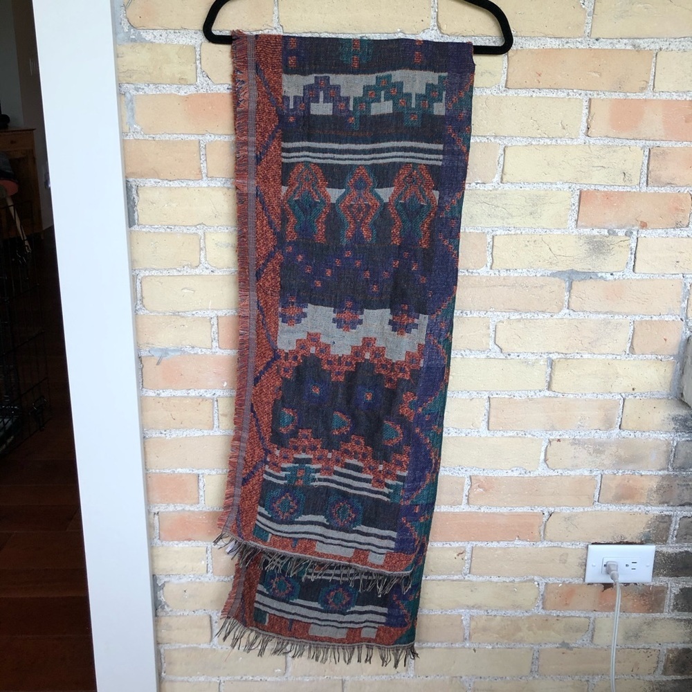 Vera Modo Scarf